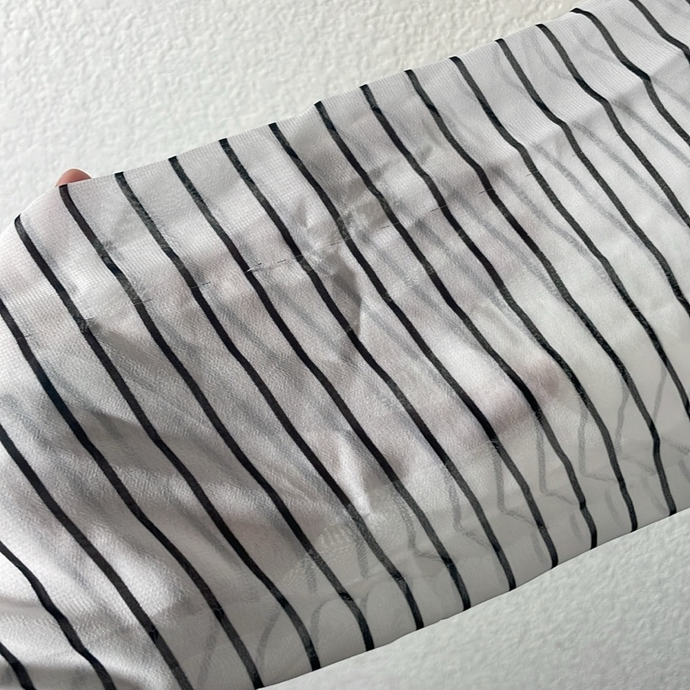 Old Navy Striped Blouse - Picture 4 of 8
